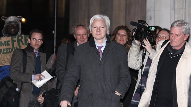 assange ecuador.jpg